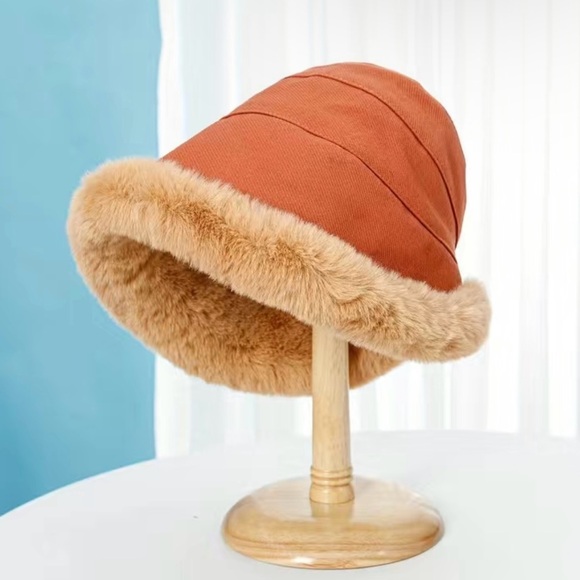 BRAND NEW Winter Thermal Bucket/Fisherman Warmer Hat with Faux Fur - - Picture 8 of 10